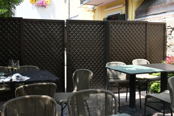 QUILT - Ingresso ristorante in metallo pieno 